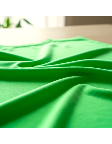 Kvalitni_zelena_latka_na_siti_detskeho_body