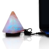 Solná_lampa_USB_pyramida_barvy