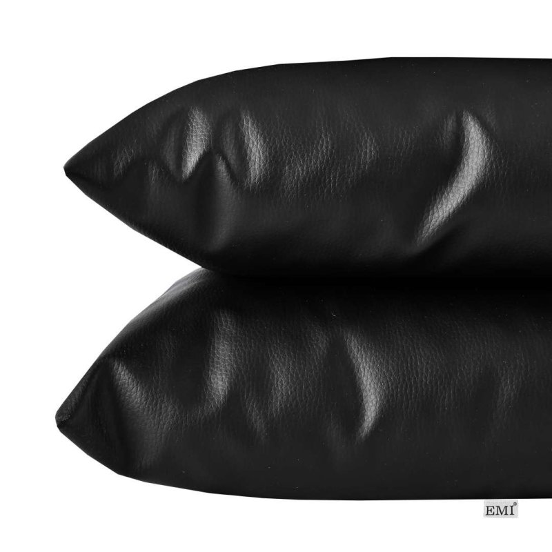 Dekoracni_polstar_v_cerne_barve