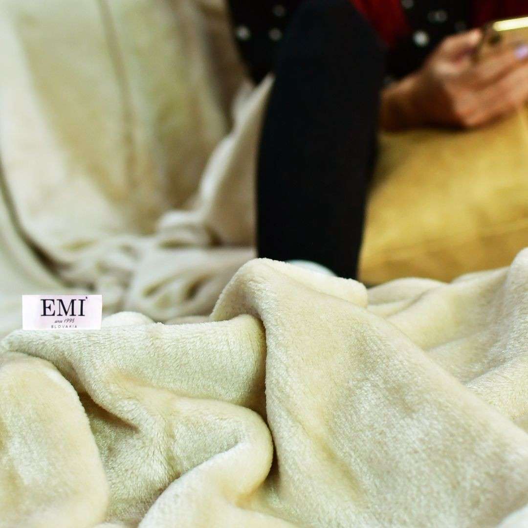 Deka_oriskova_150x200_cm