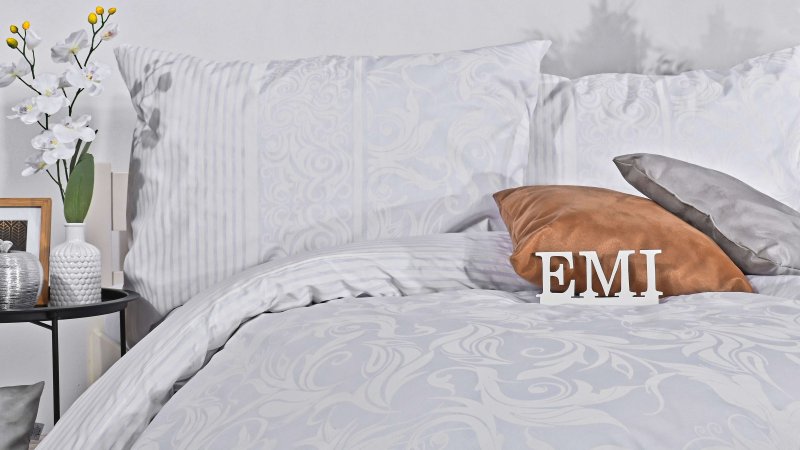 bile_povleceni_z_bavlny