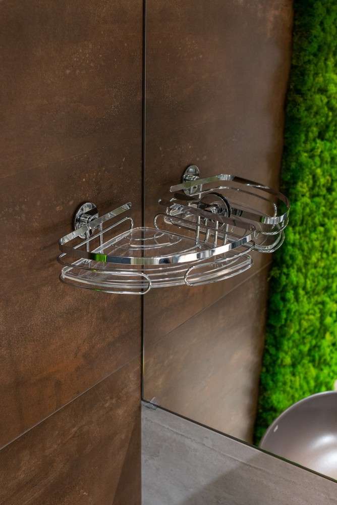 Policka_rohova_chromovana_AWD