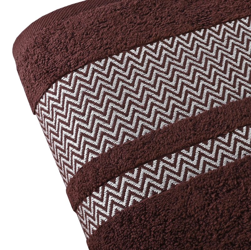 Rucnik_bavlneny_hnedy_je_vyrobeny_z_bavlny