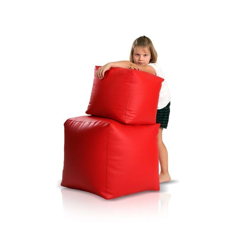 Sedaci_vak_taburetka_kostka_velka_cervena_EMI