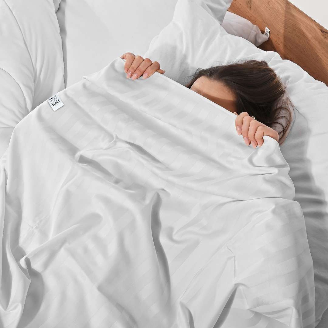 damaskove_prosteradlo_bile