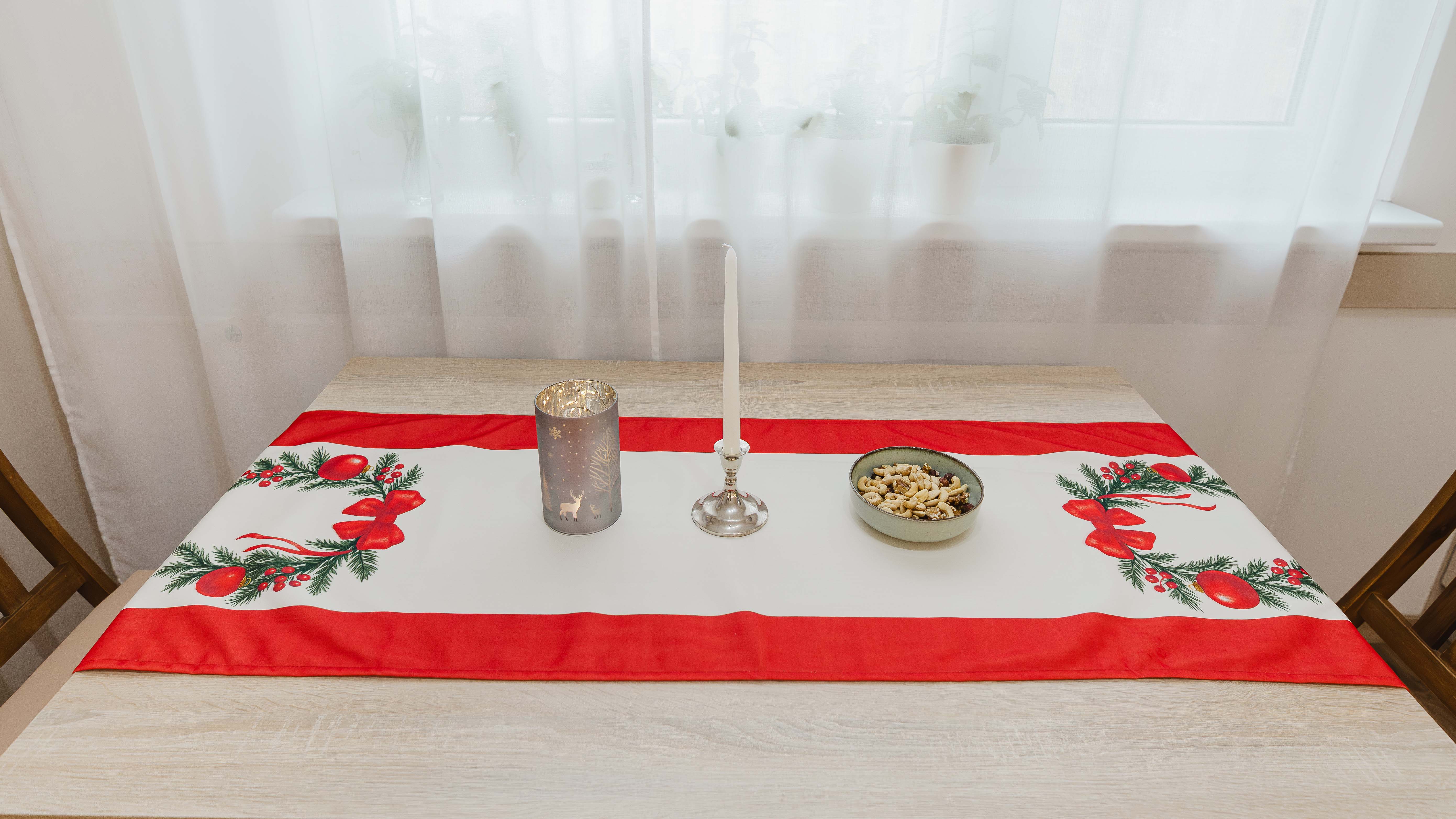 obrus_na_vianoce_emi