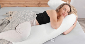 TĚHOTENSKÝ POLŠTÁŘ A HNÍZDO DO POSTÝLKY - JEMNÍ POMOCNÍCI PRO MATKY A DĚTI